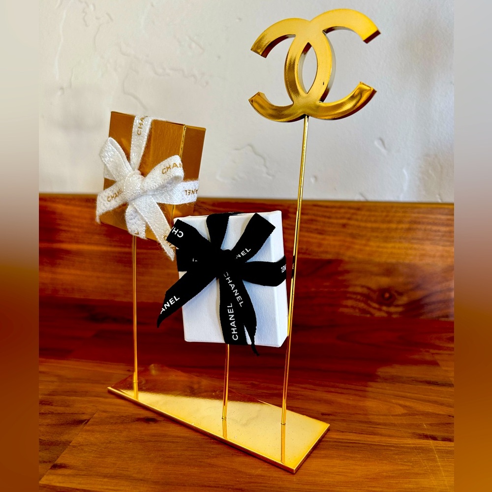 CHANEL Holiday/Party Decor set of 8